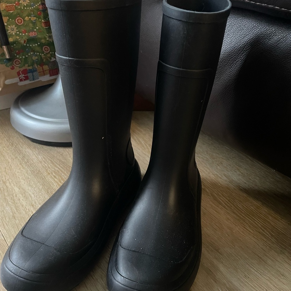 Salvatore Ferragamo Classic Black Boots